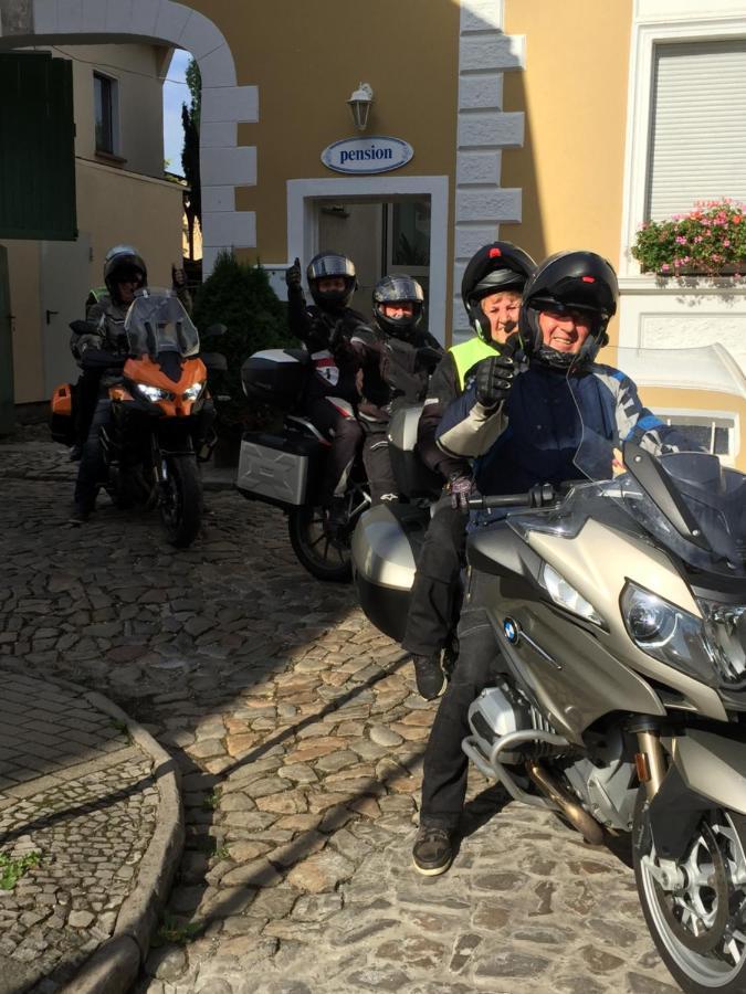 Pension & Sauna Am Lorenz Calbe ภายนอก รูปภาพ