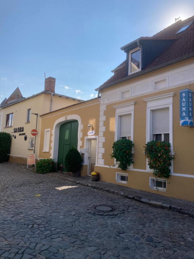 Pension & Sauna Am Lorenz Calbe ภายนอก รูปภาพ