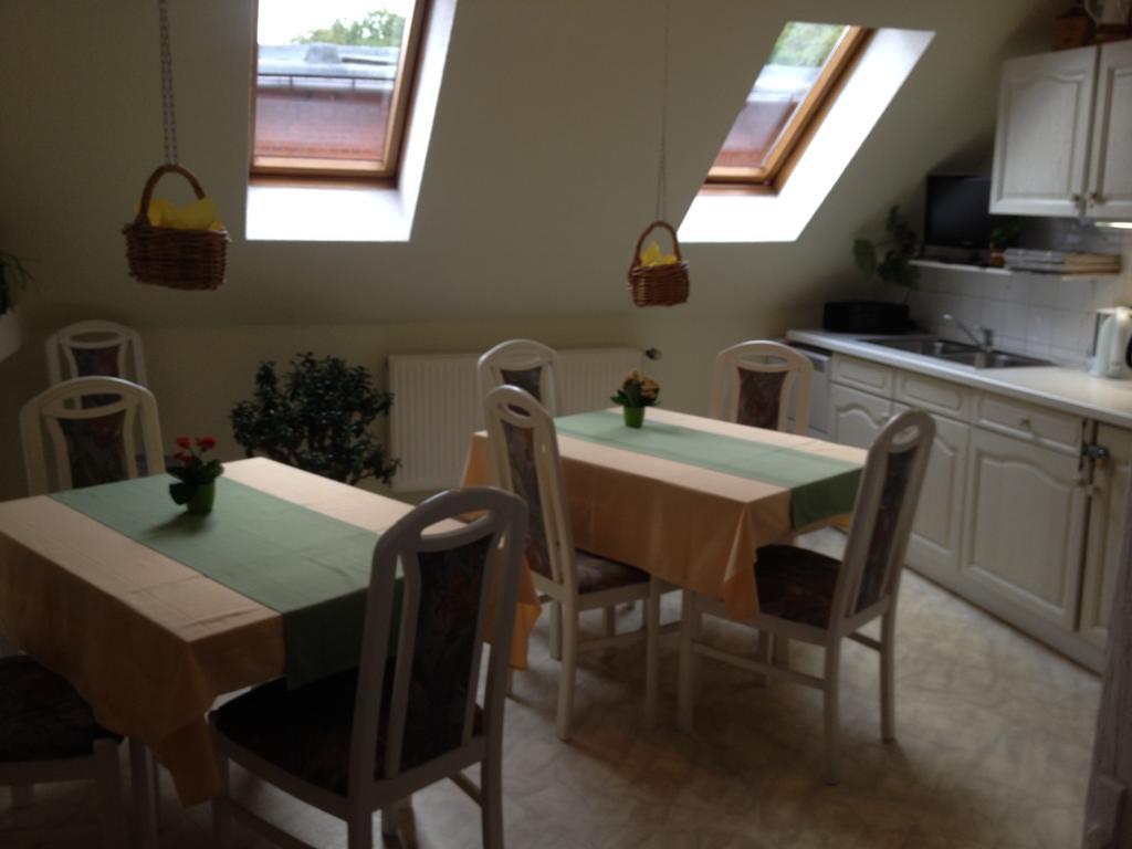 Pension & Sauna Am Lorenz Calbe ภายนอก รูปภาพ