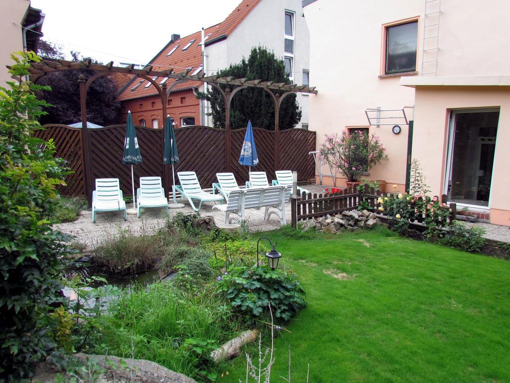 Pension & Sauna Am Lorenz Calbe ภายนอก รูปภาพ