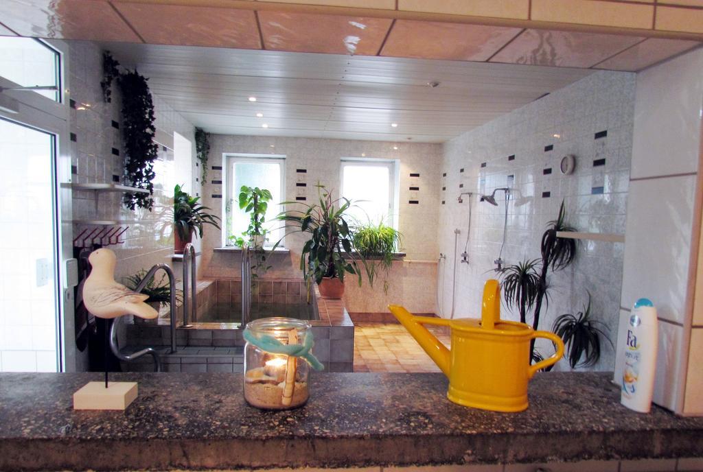 Pension & Sauna Am Lorenz Calbe ภายนอก รูปภาพ