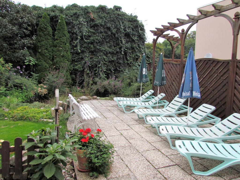 Pension & Sauna Am Lorenz Calbe ภายนอก รูปภาพ